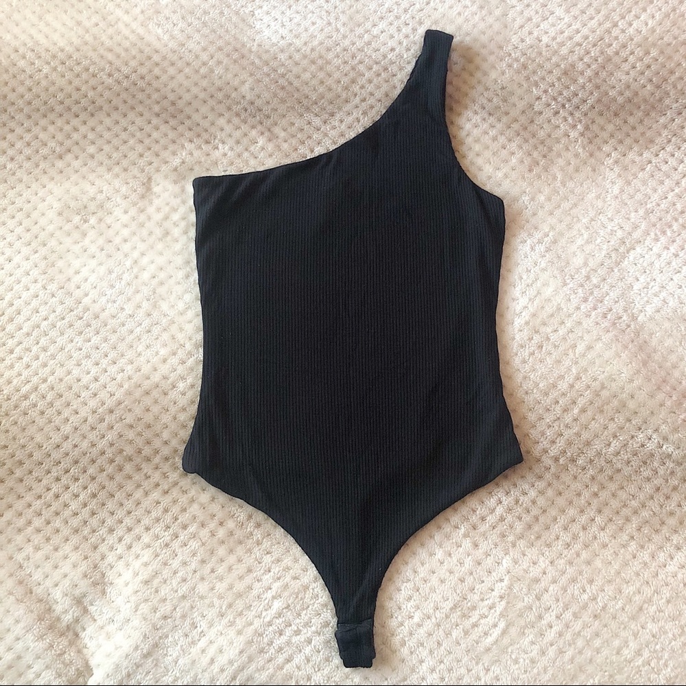 Privacy please one shoulder black ribbed bodysuit